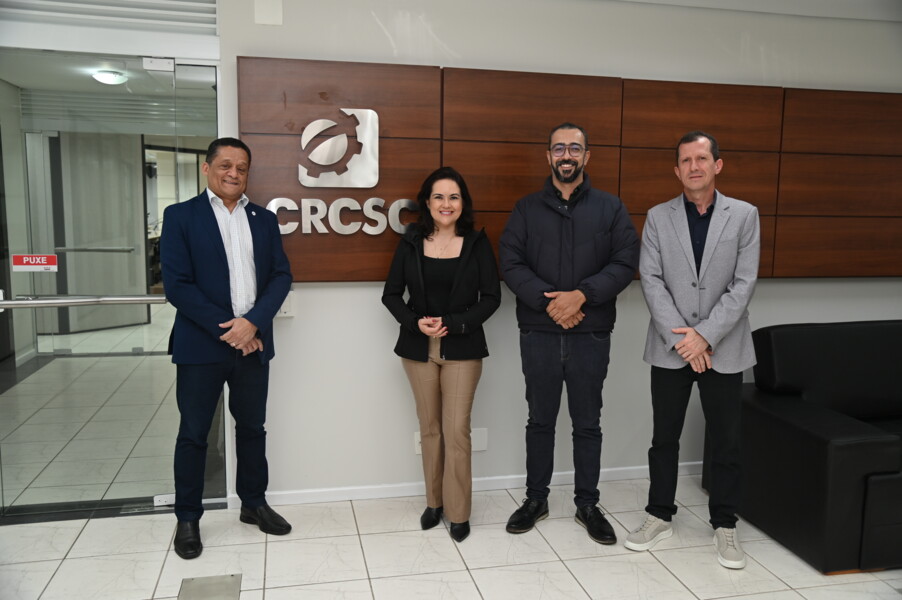 conselheiro-do-crcgo-visita-crcsc-para-troca-de-experiencias-e-fortalecimento-da-atuacao-institucional