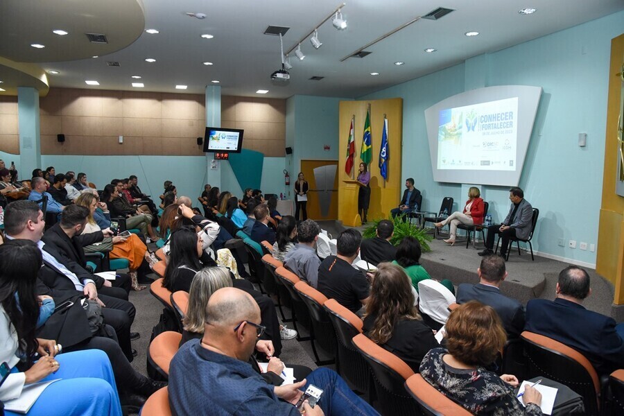 evento-voltado-ao-terceiro-setor-reuniu-centenas-de-pessoas-na-sede-do-crcsc
