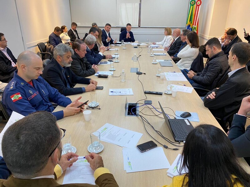 crcsc-participa-do-primeiro-encontro-do-forum-simplifica-com-o-atual-secretario-de-estado-da-fazenda