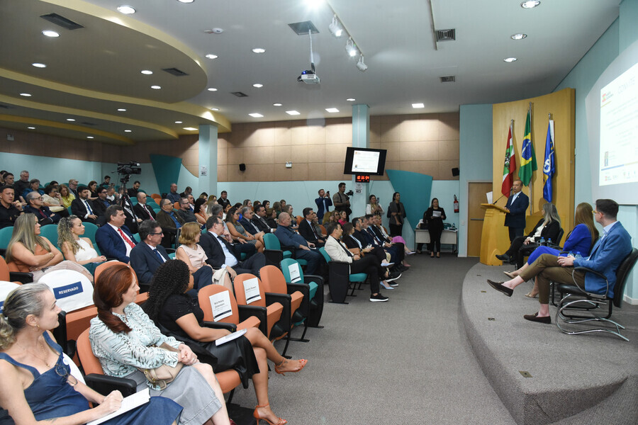 crcsc-governo-do-estado-e-entidades-contabeis-se-unem-para-ampliar-arrecadacao-de-recursos-para-fundos-sociais