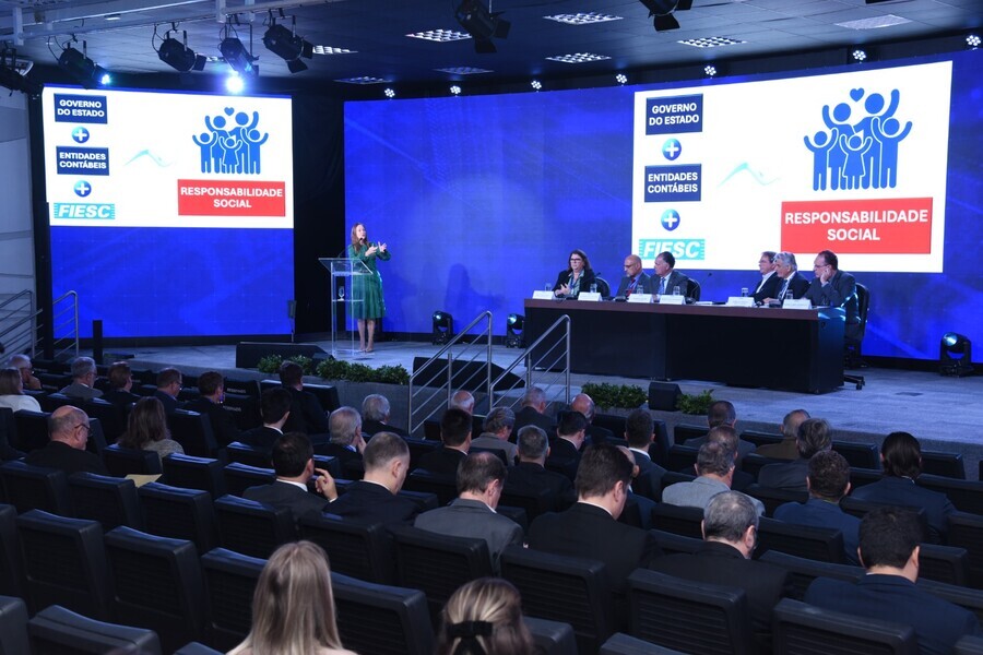 doacoes-para-fundos-sociais-e-tema-de-palestra-da-presidente-do-crcsc-na-fiesc